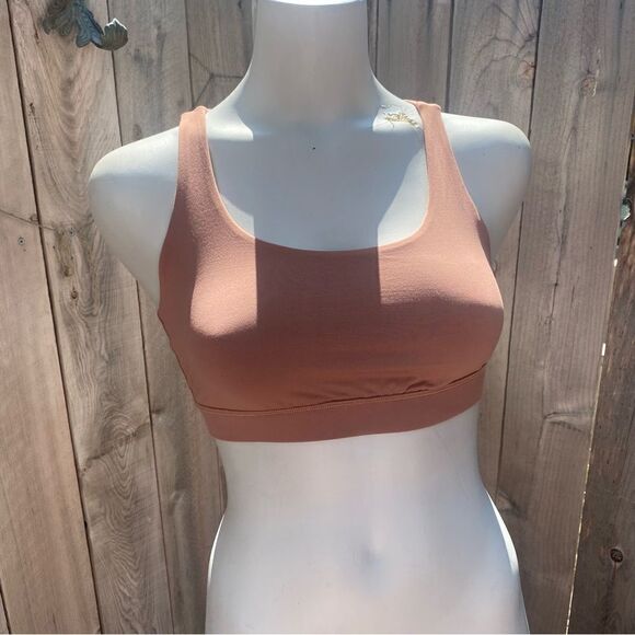 lululemon Energy Bra Medium Support, B-D Cups size 6 - Picture 8 of 10